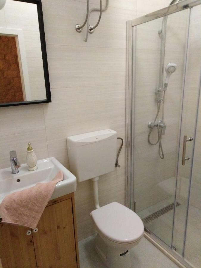Apartment Iris Drasnice Εξωτερικό φωτογραφία