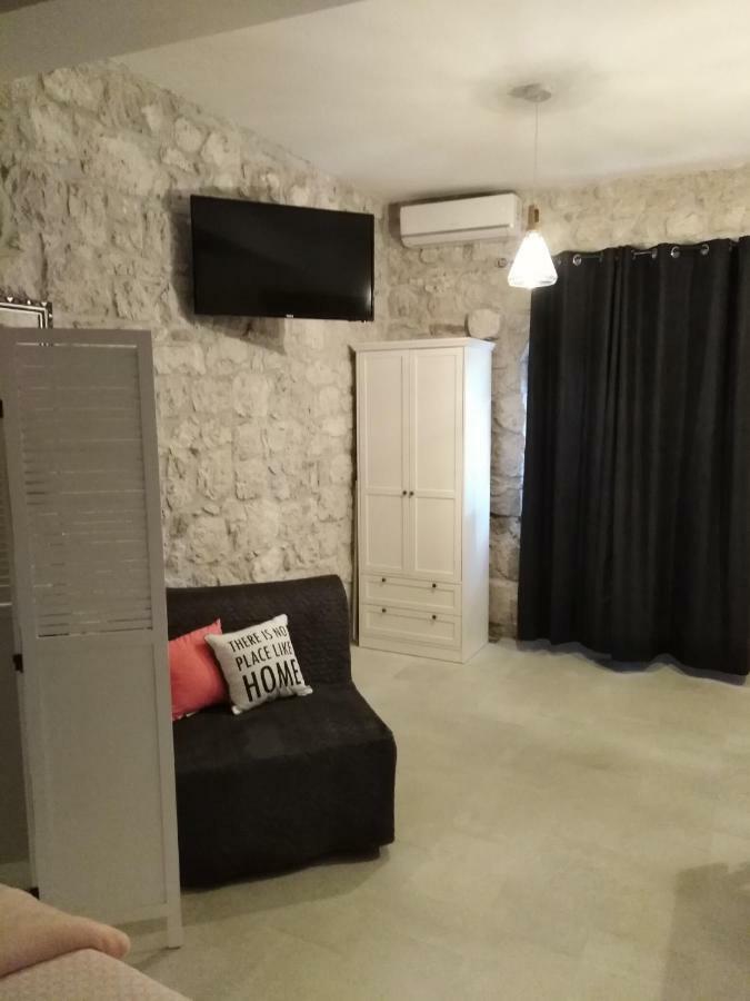Apartment Iris Drasnice Εξωτερικό φωτογραφία