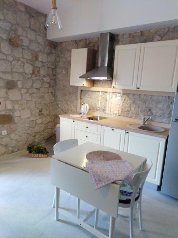 Apartment Iris Drasnice Εξωτερικό φωτογραφία