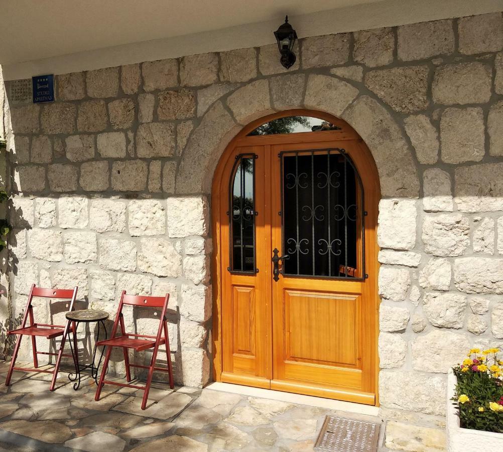 Apartment Iris Drasnice Εξωτερικό φωτογραφία